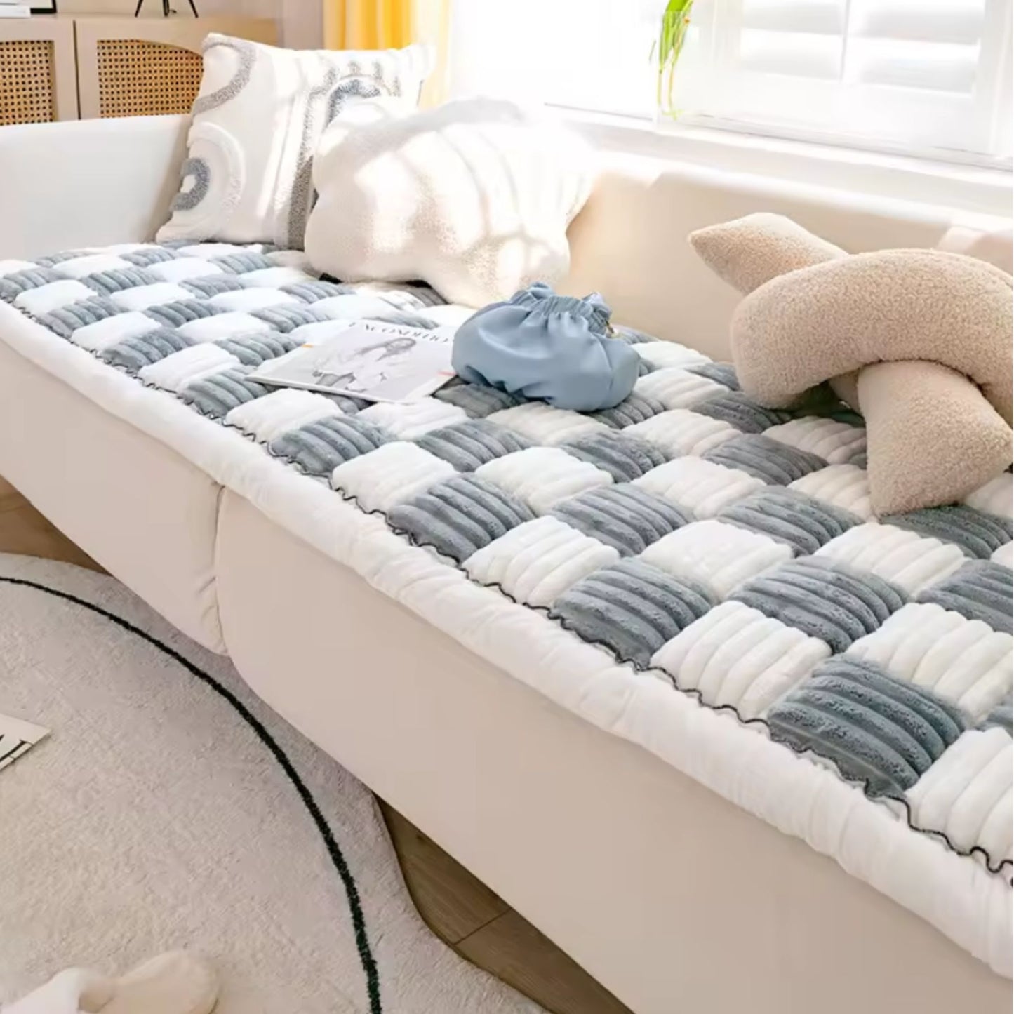 Plush Dog Sofa Mat and Cat Sleeping Pad – Padded Checkerboard Pet Bed Cushion